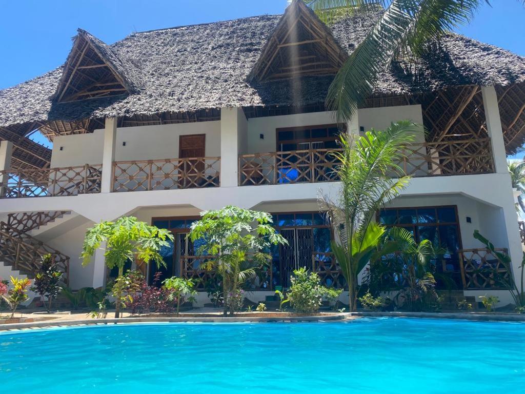 Waka Waka Bed & Breakfast ปวานี มาชังกานี ภายนอก รูปภาพ