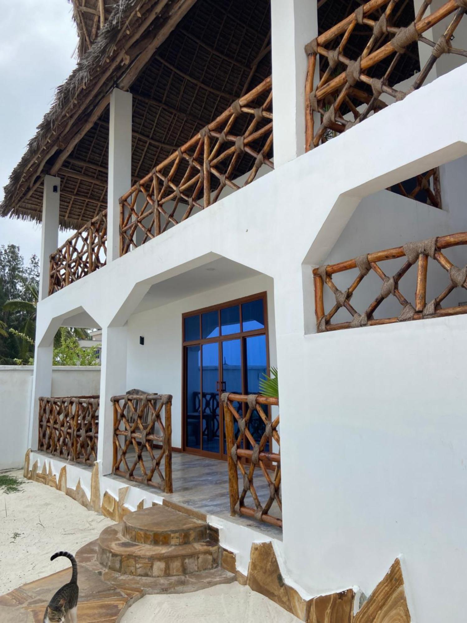 Waka Waka Bed & Breakfast ปวานี มาชังกานี ภายนอก รูปภาพ