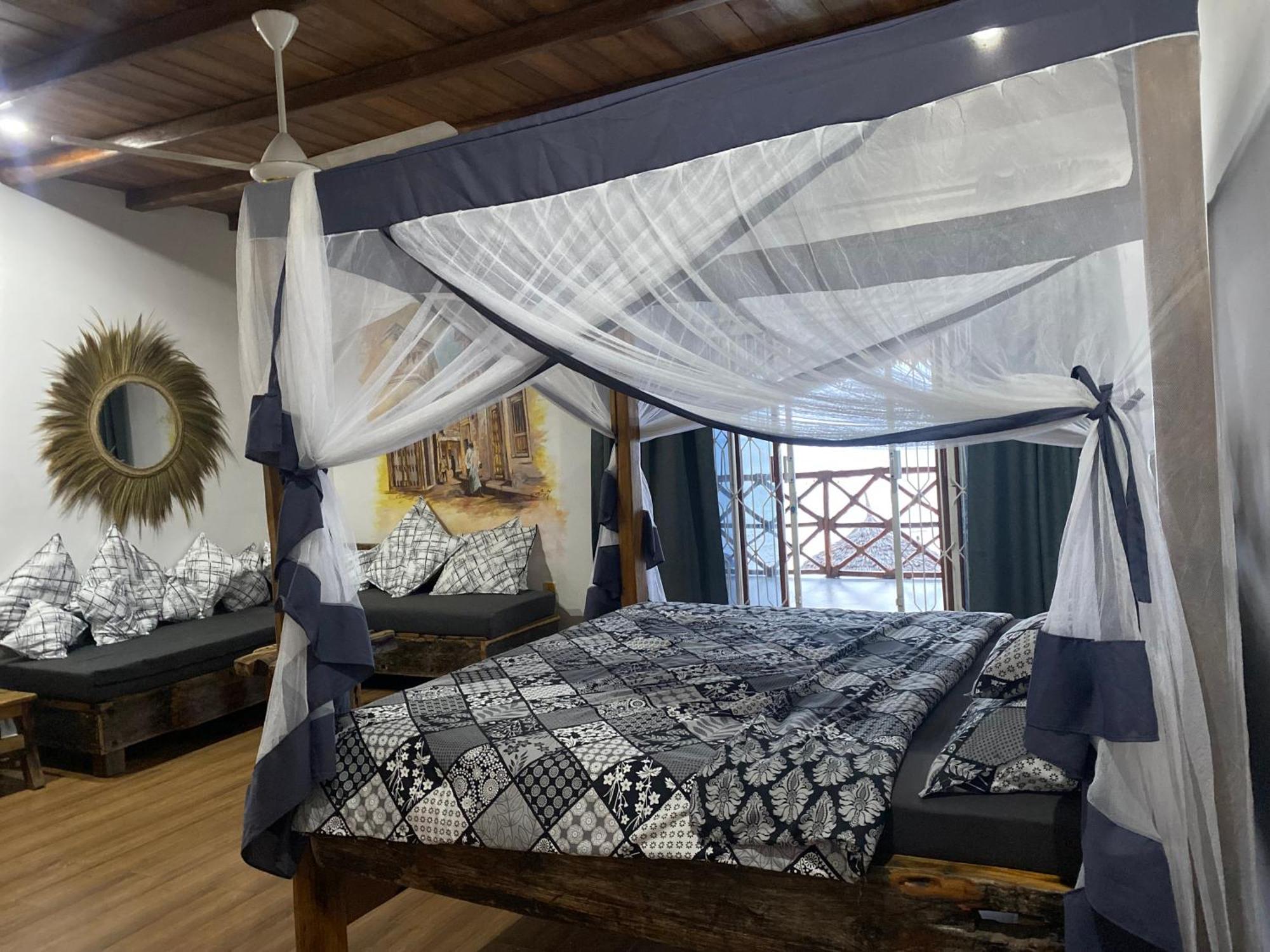 Waka Waka Bed & Breakfast ปวานี มาชังกานี ภายนอก รูปภาพ