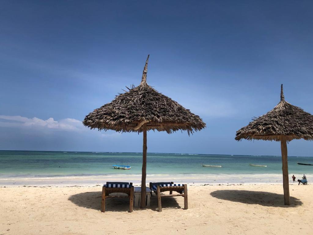 Waka Waka Bed & Breakfast ปวานี มาชังกานี ภายนอก รูปภาพ