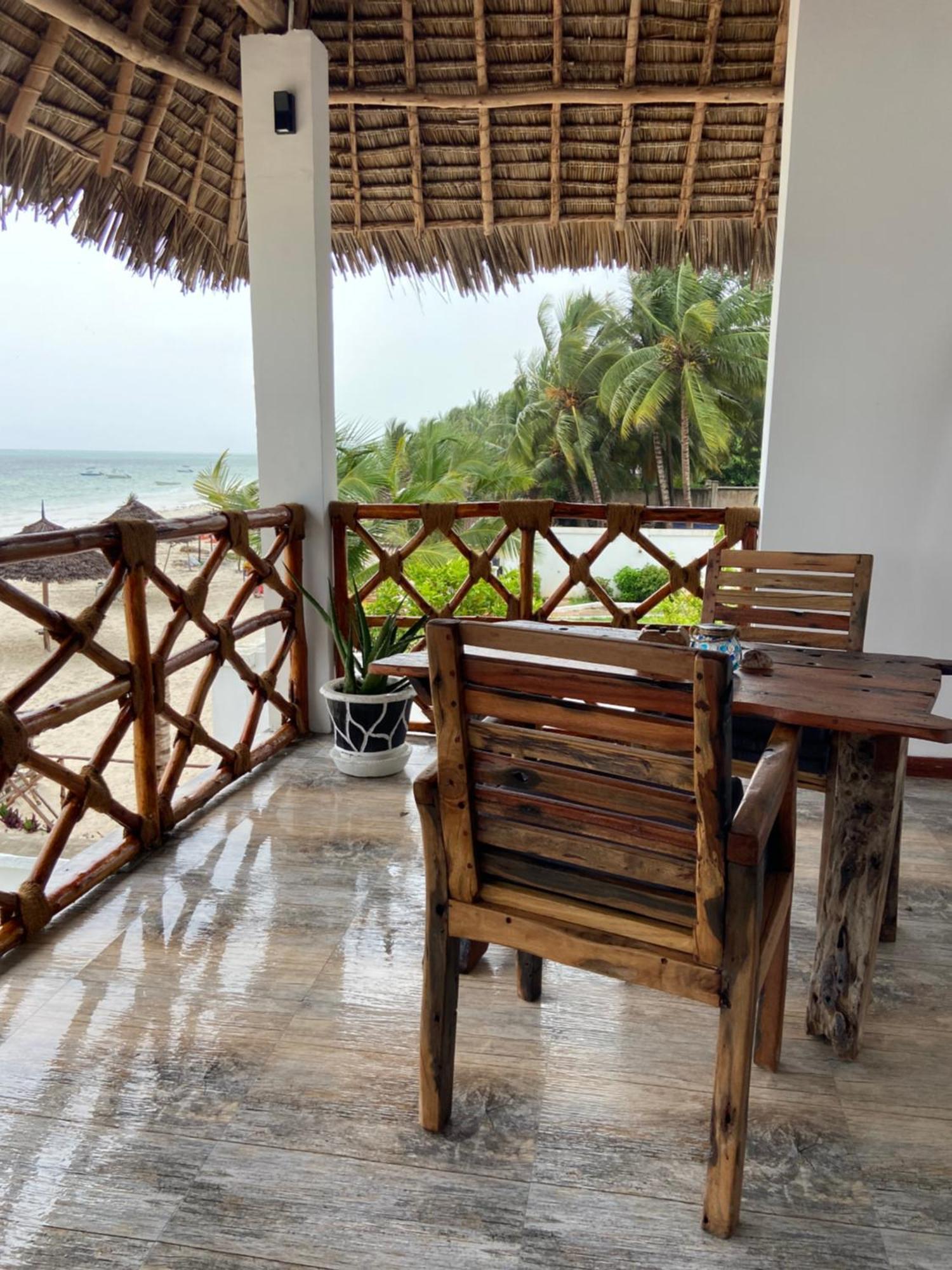 Waka Waka Bed & Breakfast ปวานี มาชังกานี ภายนอก รูปภาพ