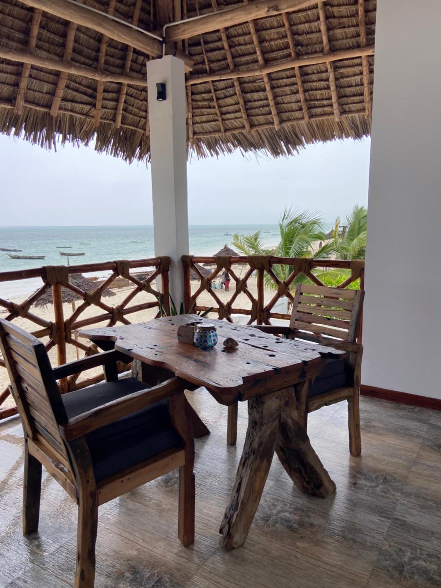 Waka Waka Bed & Breakfast ปวานี มาชังกานี ภายนอก รูปภาพ
